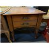 Image 2 : Vintage solid wood 2 drawer side table - approx 21" x 27" x 20 1/2" H