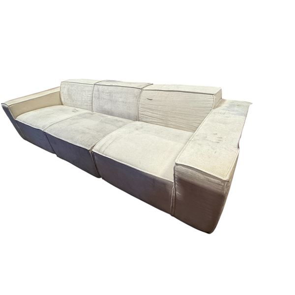 Rove Lab M1 3-Seat Modular Couch - Performance Weave - RV: $1497 CAD - Approx. H23" x W105" x D37"