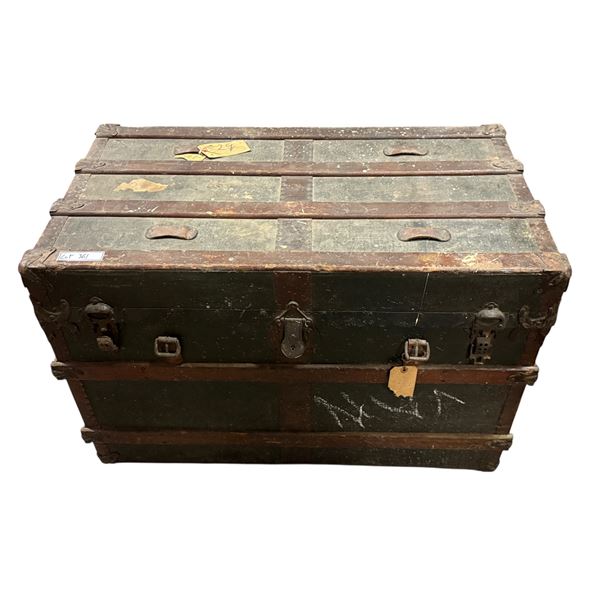 Vintage steamer/blanket trunk - approx 3ft x 21" x 2ft H