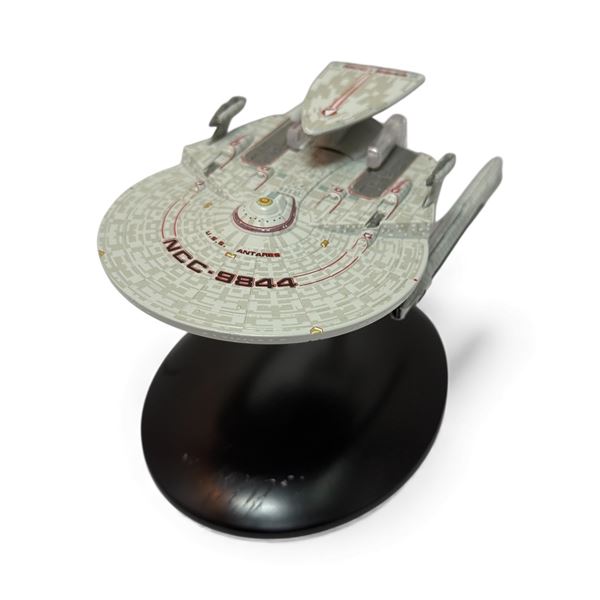 Star Trek Starship Model - U.S.S. ANTARES 1016-A/A TM & © 2020 CBS Studios Inc. with base & stand. D
