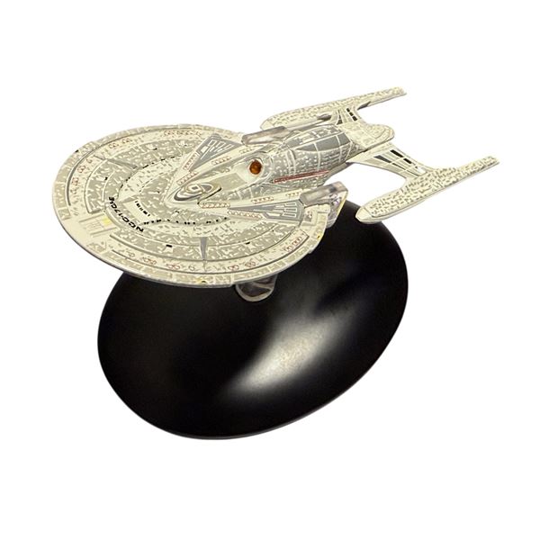 Star Trek U.S.S. Enterprise NCC-1701-E 7714-A/C 2021 CBS Studios Inc. Starship Model with base & sta