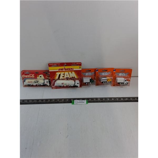 (5) Sealed Die-Cast Toy Vehicles