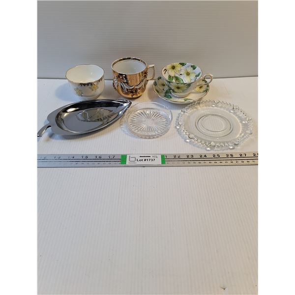 (1) Cup/Saucer Set,(2) Cups,Metal Candy Tray,(2) Trinket Dishes
