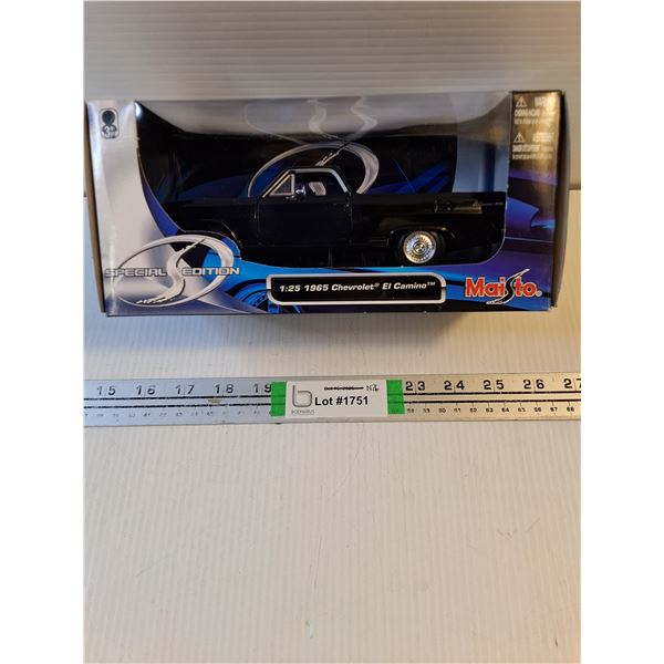 1:25 Maisto Die Cast 1965 Chevrolet  El  Camino