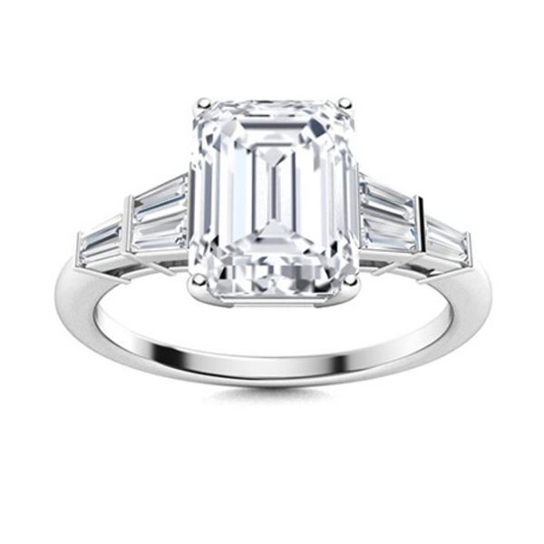 Gold & Brilliant White Diamond 5.50 Cts Ring - E/VVS