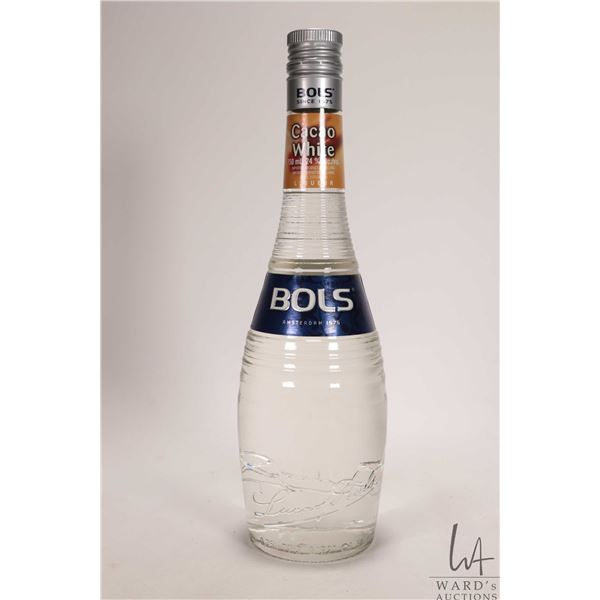Bols/ Cacoa White/ Liqueur/ 750ml/ 24% ABV Note: Alcohol cannot be insured by any courier in Canada.