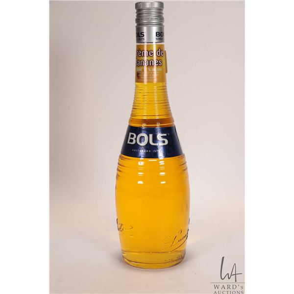 Bols/ Creme de Bananes/ Liqueur/ 750ml/ 17% ABV Note: Alcohol cannot be insured by any courier in Ca