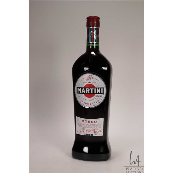 Martini L'Aperitivo/ Vermouth/ 1 ltr. 15% ABV Note: Alcohol cannot be insured by any courier in Cana