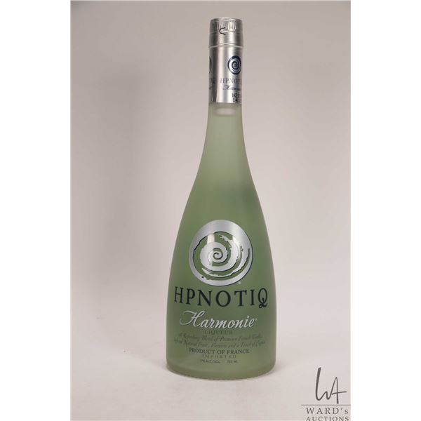 Hynotiq Harmonie/ Blended Vodka, Fruit Juice & Cognac/ 750ml/ 17% ABV Note: Alcohol cannot be insure