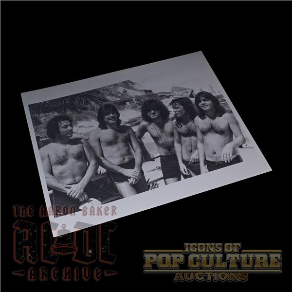 AC/DC - Original 8" x 10" Promotional Photograph - 3464