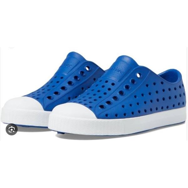 Native Jefferson Lightweight Slip-On Shoes, Size 7, Blue