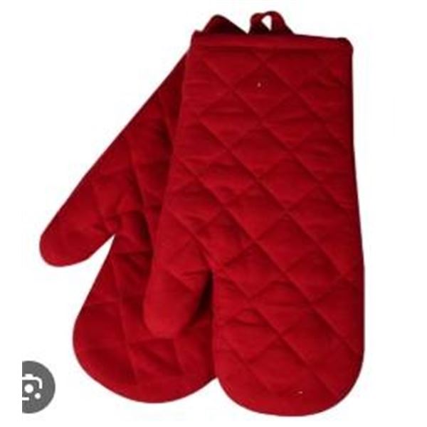 Three Red Gourmet Pro 2-Piece Oven Mitt Sets