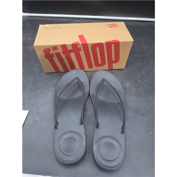 FitFlop Men’s Black Flip-Flops, US Size 10