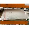 Image 2 : Martha Stewart Queen White Down and Feather Pillow with Tag