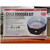 Image 2 : Chick Brooder Kit With Heat Lamp and Thermometer