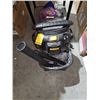 Image 2 : DeWalt DXV10S 10-Gallon Wet/Dry Vac, 8A, 120V, 60Hz