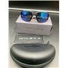 Image 1 : New Wiley x Captivate matte graphite Sunglass Package