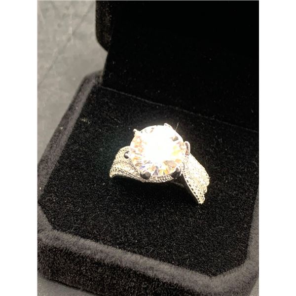 $3260 APPRAISED 5.0 CARAT SOLITAIRE SHANK STYLE RING