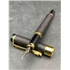 Image 2 : Black textured gold style fountain pen