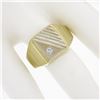Image 7 : Men's 14k Yellow Gold Flush Set Cubic Zircon Rectangular Ribbed Line Signet Ring