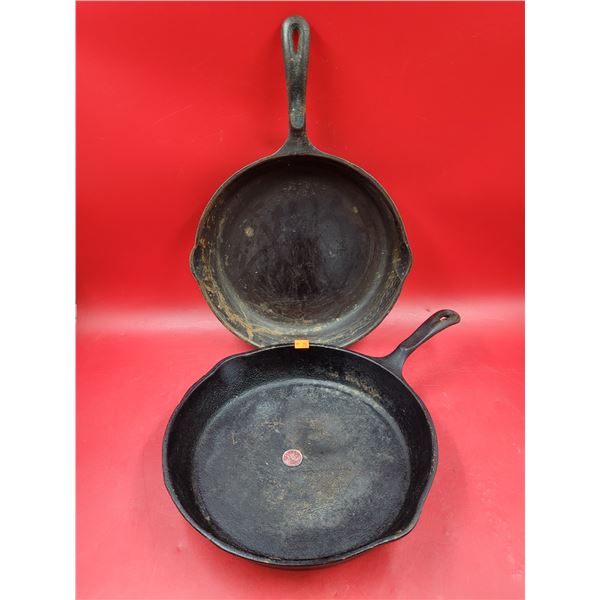 2 Wagner Cast Iron Skillets