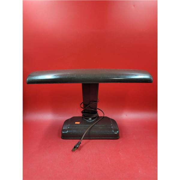 Underwriters' Laboratories Inc. Portable Lamp