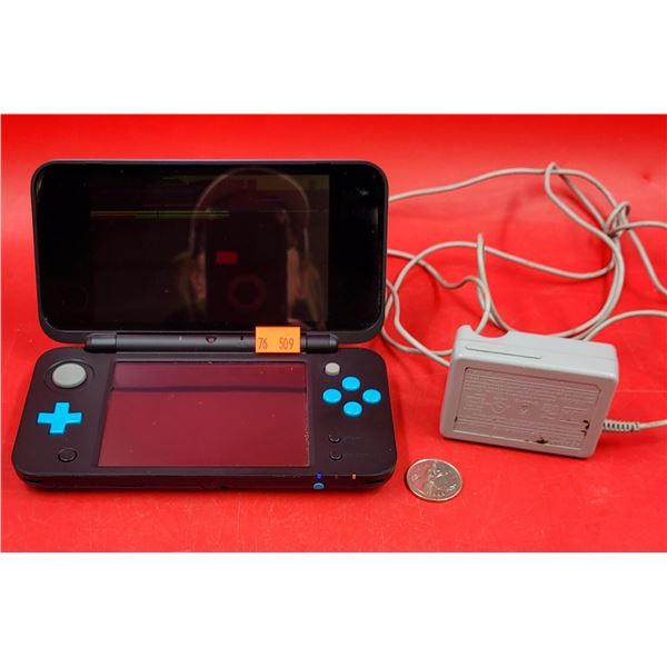 Nintendo 2DS XL w/ Charger
