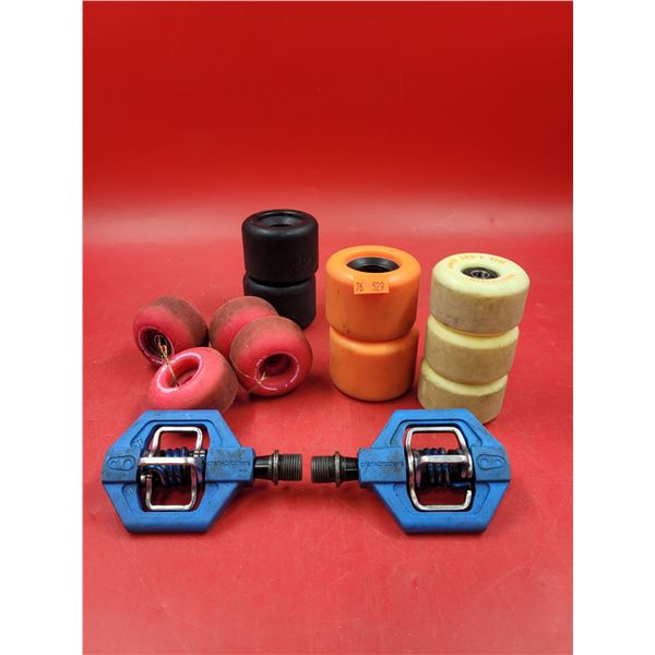 Skateboard Wheels & Crank Brothers Pedals