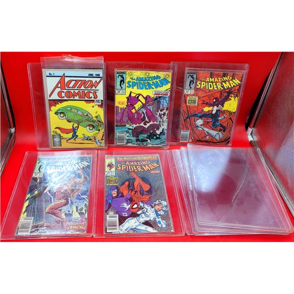 4 Marvel Comics, 1 DC Comic, & Top Loader Cases