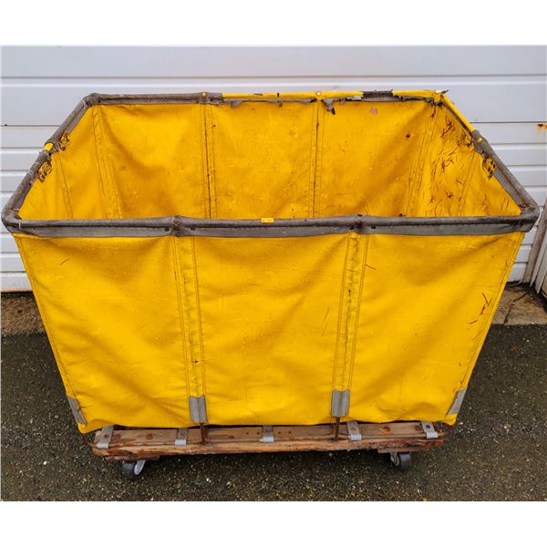 Dandux Rolling Basket/Hamper