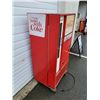 Image 2 : VTG Vendo Coca-Cola 20¢ Vending Machine
