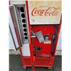 Image 3 : VTG Vendo Coca-Cola 20¢ Vending Machine