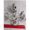 Image 1 : Langenthal Suisse (Swiss) Long Stem Roses Coffee Set