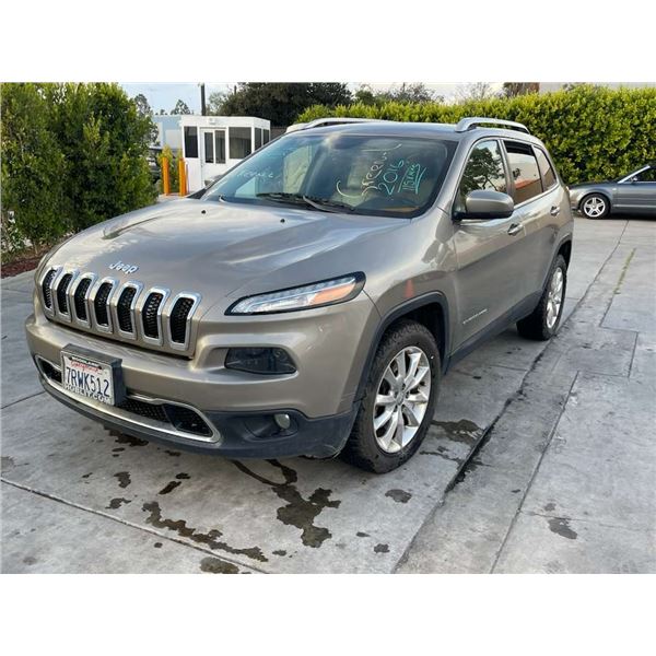 JEEP  CHEROKEE 2016 O/S TITLE 2 DAYS