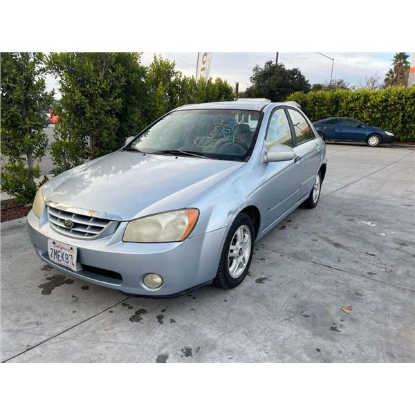 KIA SPECTRA 2004 SALV T/DONATION