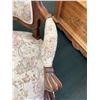 Image 4 : ANTIQUE CARVED WOOD PARLOR CHAIR
