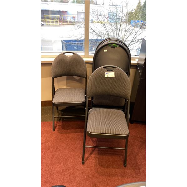 GROUP OF 8 PADDED FOLDING CHAIRS BLACK/GREY