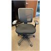 Image 2 : MESH BACK PADDED BLACK ADJUSTABLE MOBILE OFFICE CHAIR