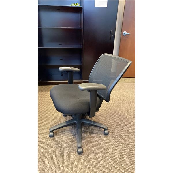 MESH BACK PADDED BLACK ADJUSTABLE MOBILE OFFICE CHAIR