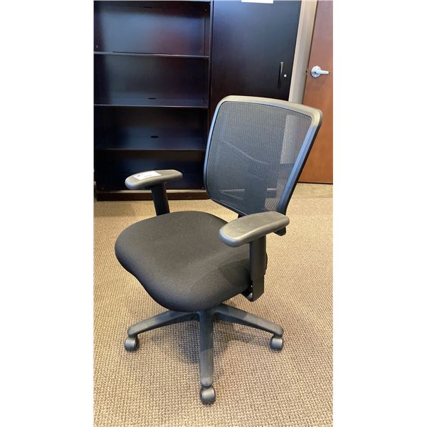 MESH BACK PADDED BLACK ADJUSTABLE MOBILE OFFICE CHAIR