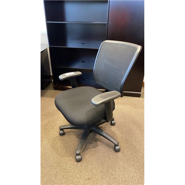 MESH BACK PADDED BLACK ADJUSTABLE MOBILE OFFICE CHAIR
