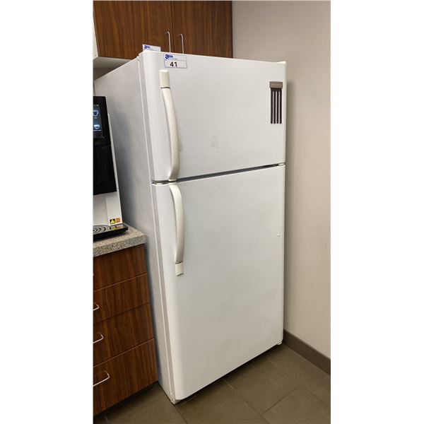 FRIGIDAIRE FRT18G6JW2 WHITE TOP FREEZER REFRIGERATOR