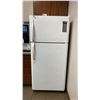 Image 2 : FRIGIDAIRE FRT18G6JW2 WHITE TOP FREEZER REFRIGERATOR