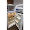 Image 3 : FRIGIDAIRE FRT18G6JW2 WHITE TOP FREEZER REFRIGERATOR