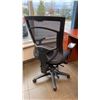 Image 3 : ADJUSTABLE MESH BACK BLACK MOBILE OFFICE CHAIR