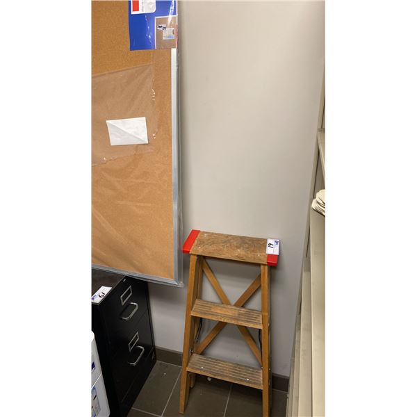 36" X 48" CORK BULLETIN BOARD, 3' WOODEN STEP LADDER & HON BLACK METAL 2 DRAWER VERTICAL FILING