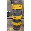 Image 2 : STACK OF ASSORTED RUBBERMAID BRUTE COMMERCIAL GARBAGE CANS
