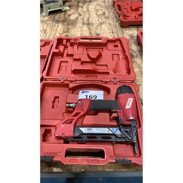 HAUBOLD PN540 PNEUMATIC STAPLE GUN IN HARD TRANSPORT CASE