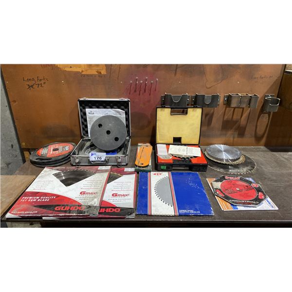 GROUP OF ASSORTED SAW BLADES,TABLE SAW INSERT & HARD TRANSPORT CASES
