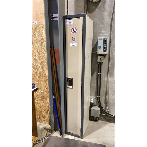 SINGLE DOOR BEIGE/BLACK GYM LOCKER 1'W